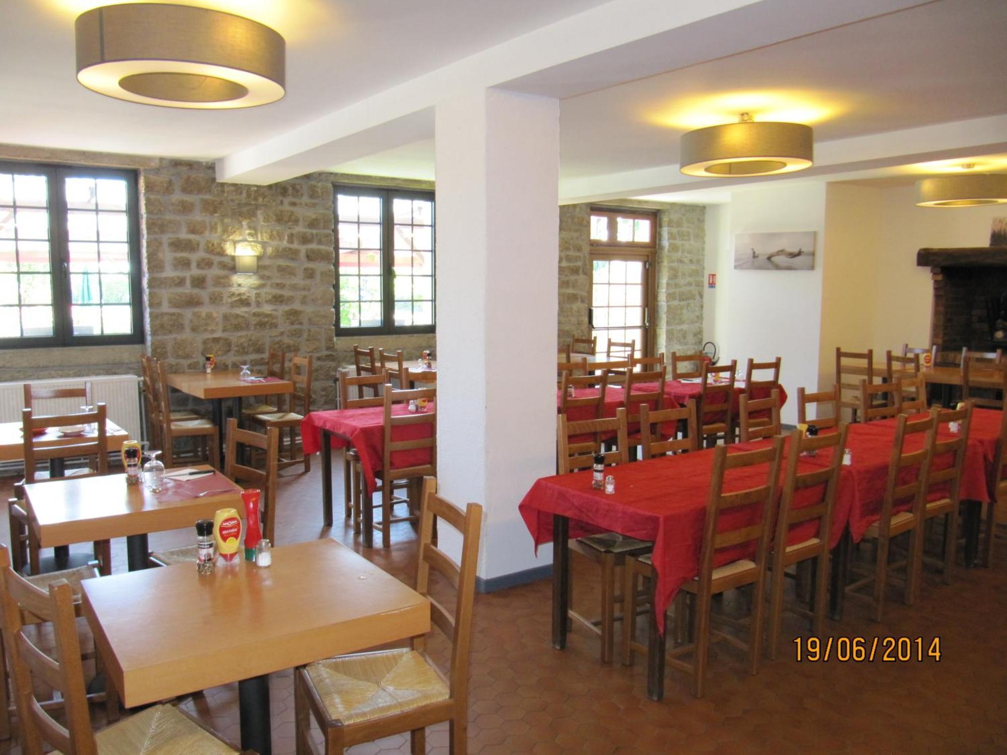 Auberge Le Guinefort Léhon Zewnętrze zdjęcie